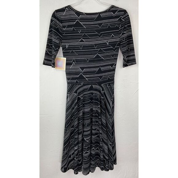 LuLaRoe Nicole Black White Lined Striped Short Sleeve A-Line Dress XS NWT - Picture 3 of 4